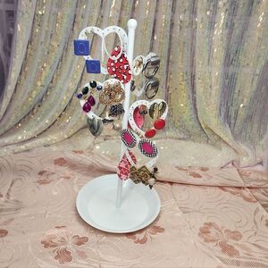 21 Pair Of Earrings With Hearts Earring & Jewelry Stand Holder